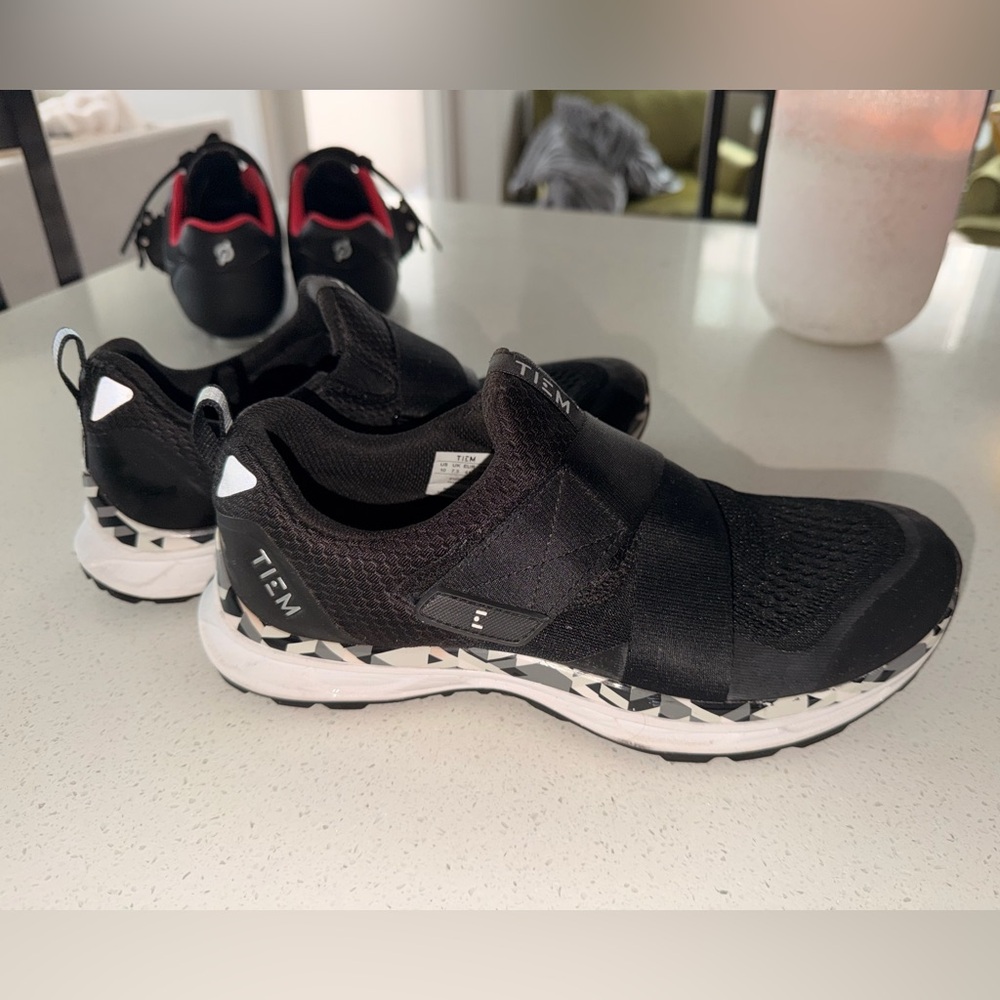 TIEM Black Cycling Shoes